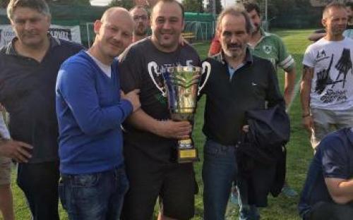 Luigi con il Press e con il capitano dopo la vittoria dello scorso anno a Somma L.Do
